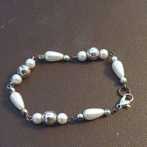 Bracelet With Clasp - Silver Toned and Pearl